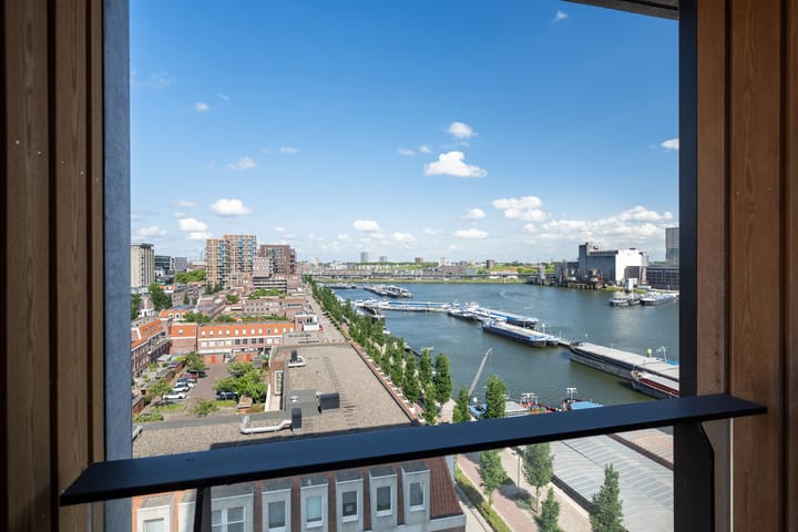 Foto 20 van Maashaven N.z. 669