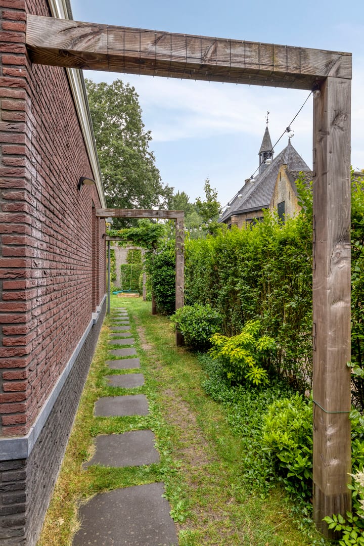 Photo 48 of Schildershof 3-A