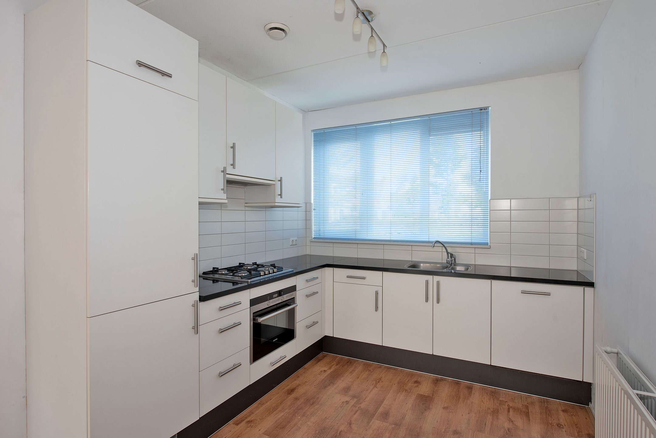 Foto 3 van Rozenhof 102