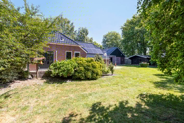 Foto 50 van Hoofdweg 115