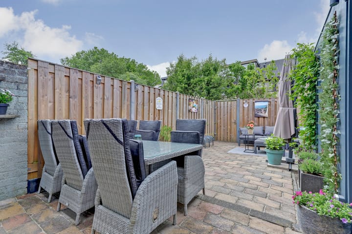 Photo 29 of Elisabeth Hoeve 20