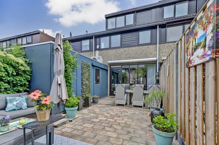 Photo 31 of Elisabeth Hoeve 20