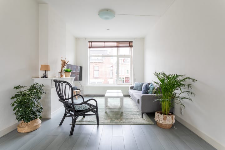 Foto 1 van Douzastraat 21