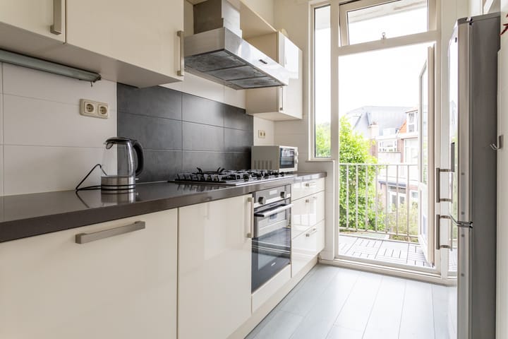 Foto 4 van Douzastraat 21