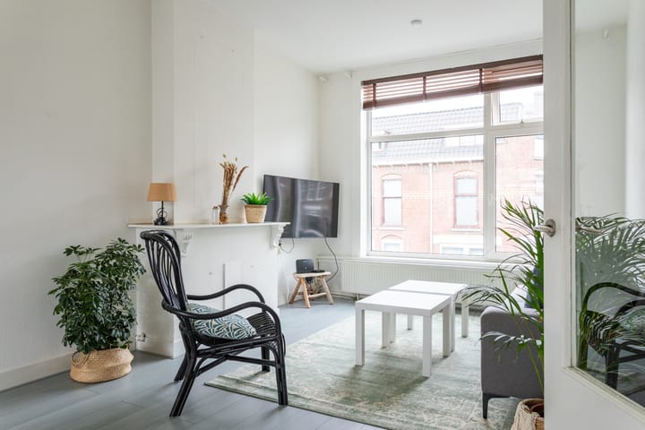 Foto 5 van Douzastraat 21