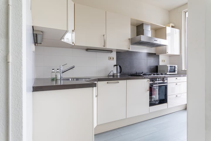 Foto 13 van Douzastraat 21