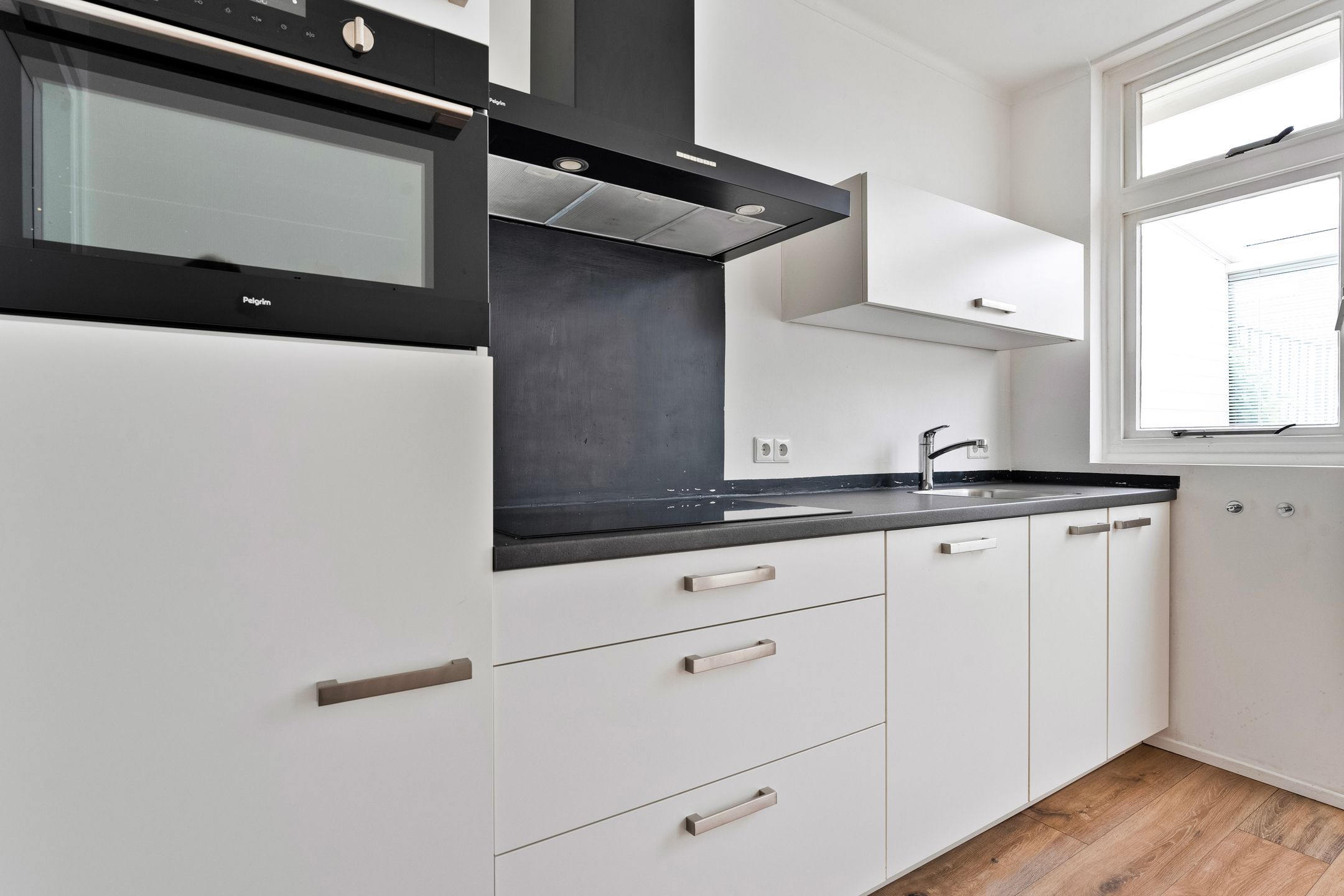 Foto 9 van G.A. Leendertz-Ladeniuslaan 9