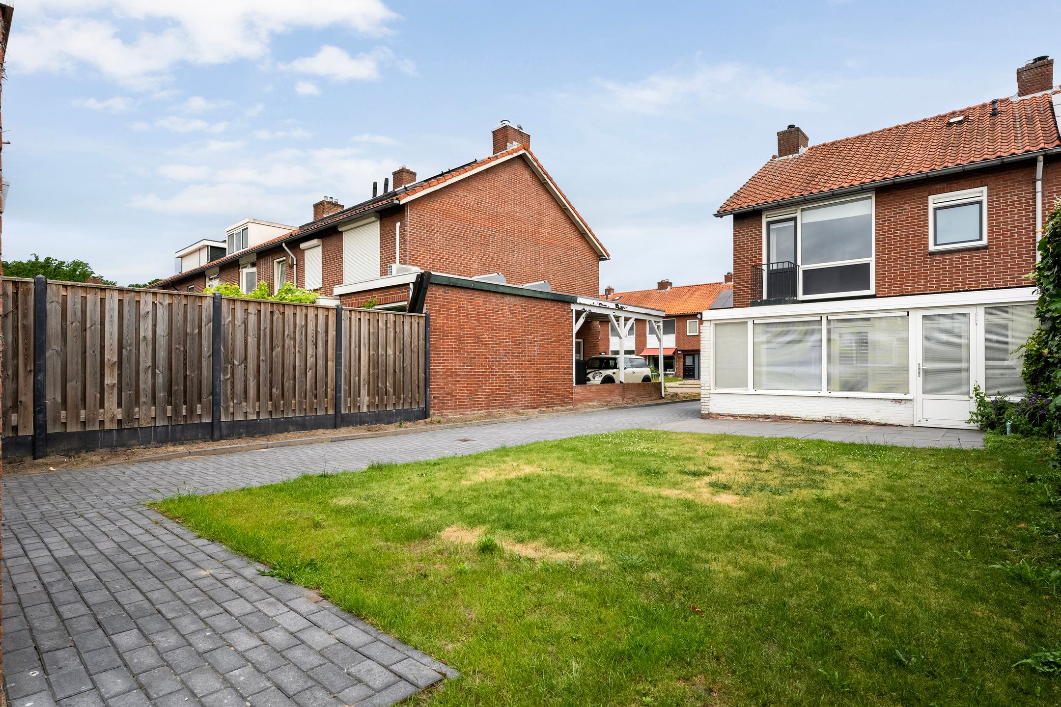 Foto 21 van G.A. Leendertz-Ladeniuslaan 9