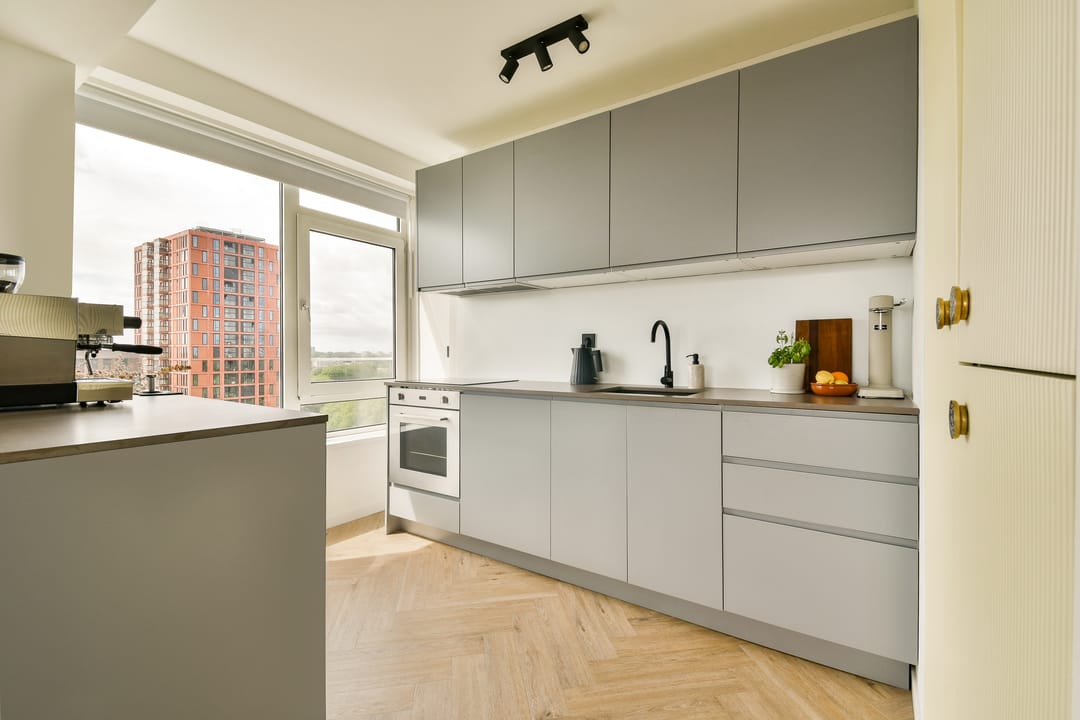 Photo 8 of Maassluisstraat 86