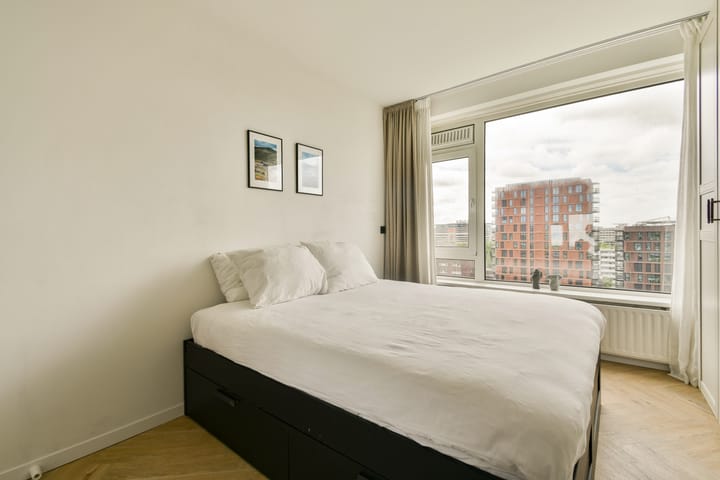 Photo 14 of Maassluisstraat 86