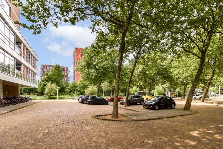 Photo 26 of Maassluisstraat 86