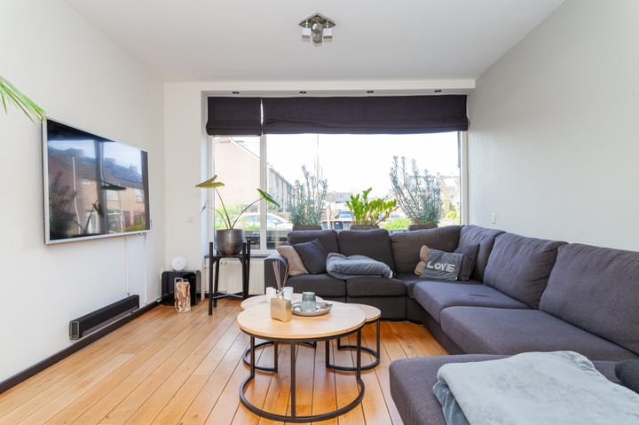 Photo 5 of Leliestraat 18