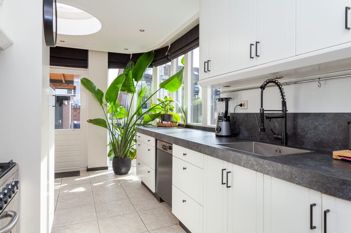 Foto 13 van Leliestraat 18