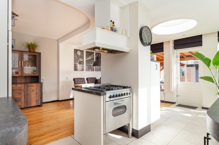 Foto 14 van Leliestraat 18