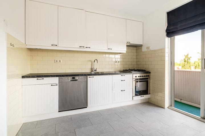 Foto 12 van Amerongenstraat 2-D16