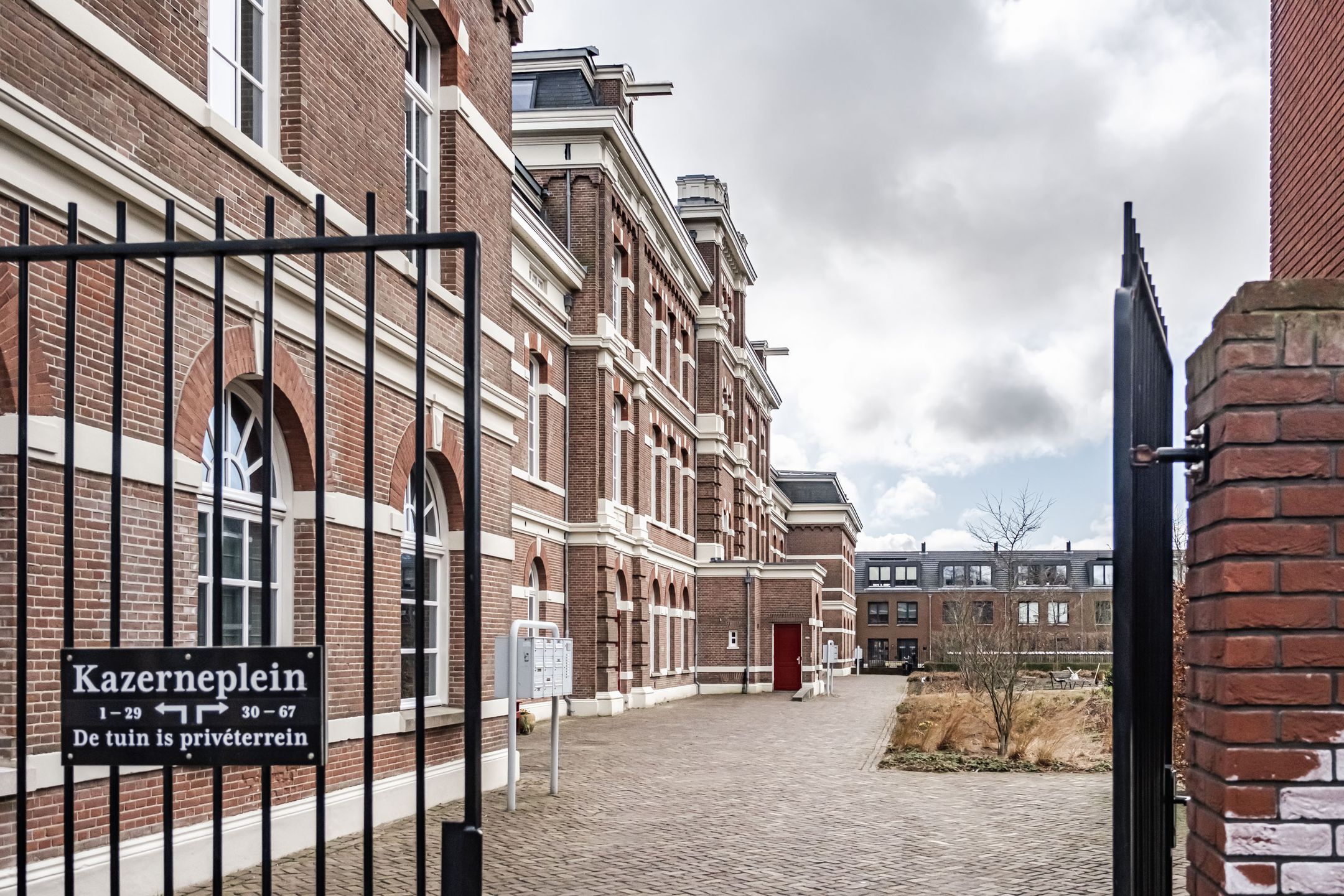 Foto 30 van Kazerneplein 10