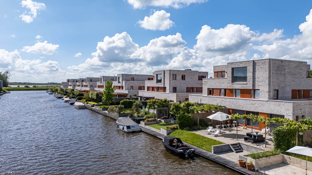 Photo 1 of Garmpoleiland 8