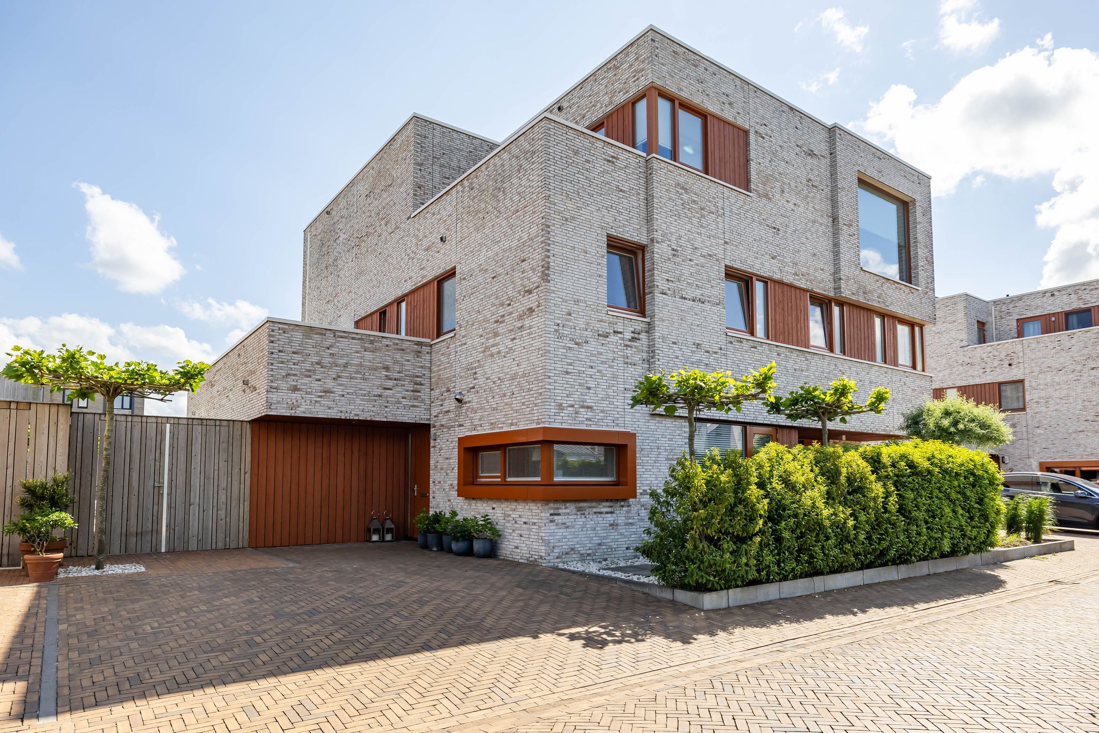 Photo 6 of Garmpoleiland 8