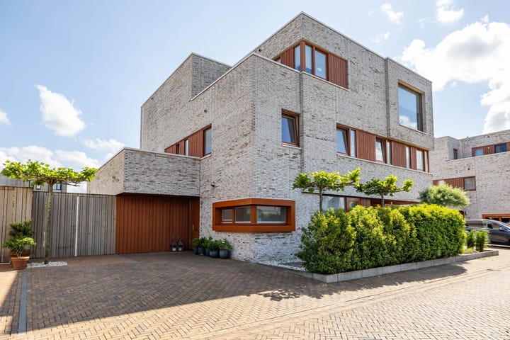 Foto 6 van Garmpoleiland 8