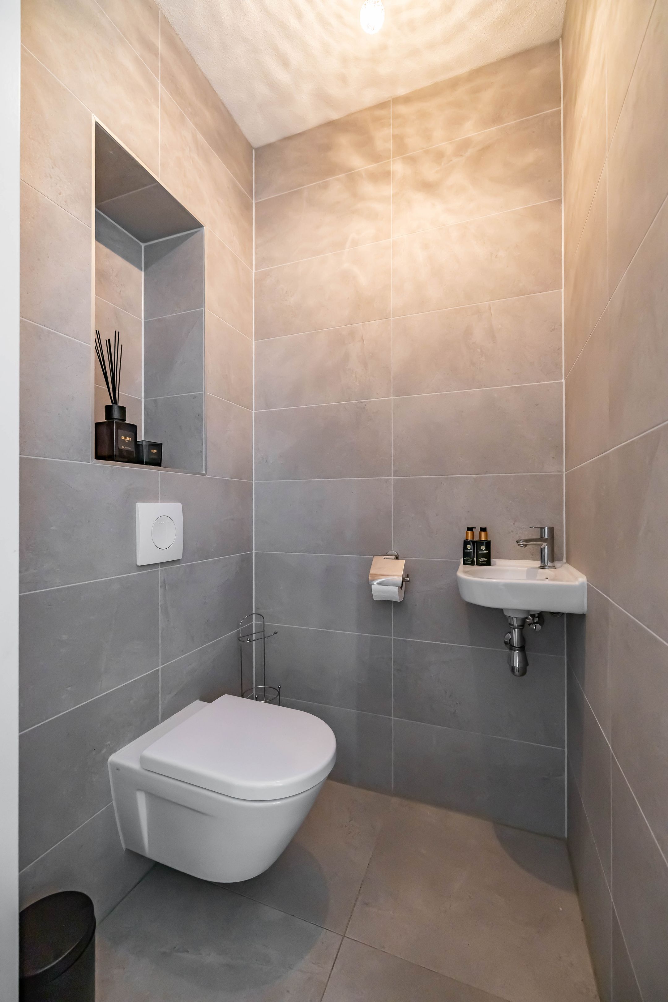 Photo 9 of Garmpoleiland 8