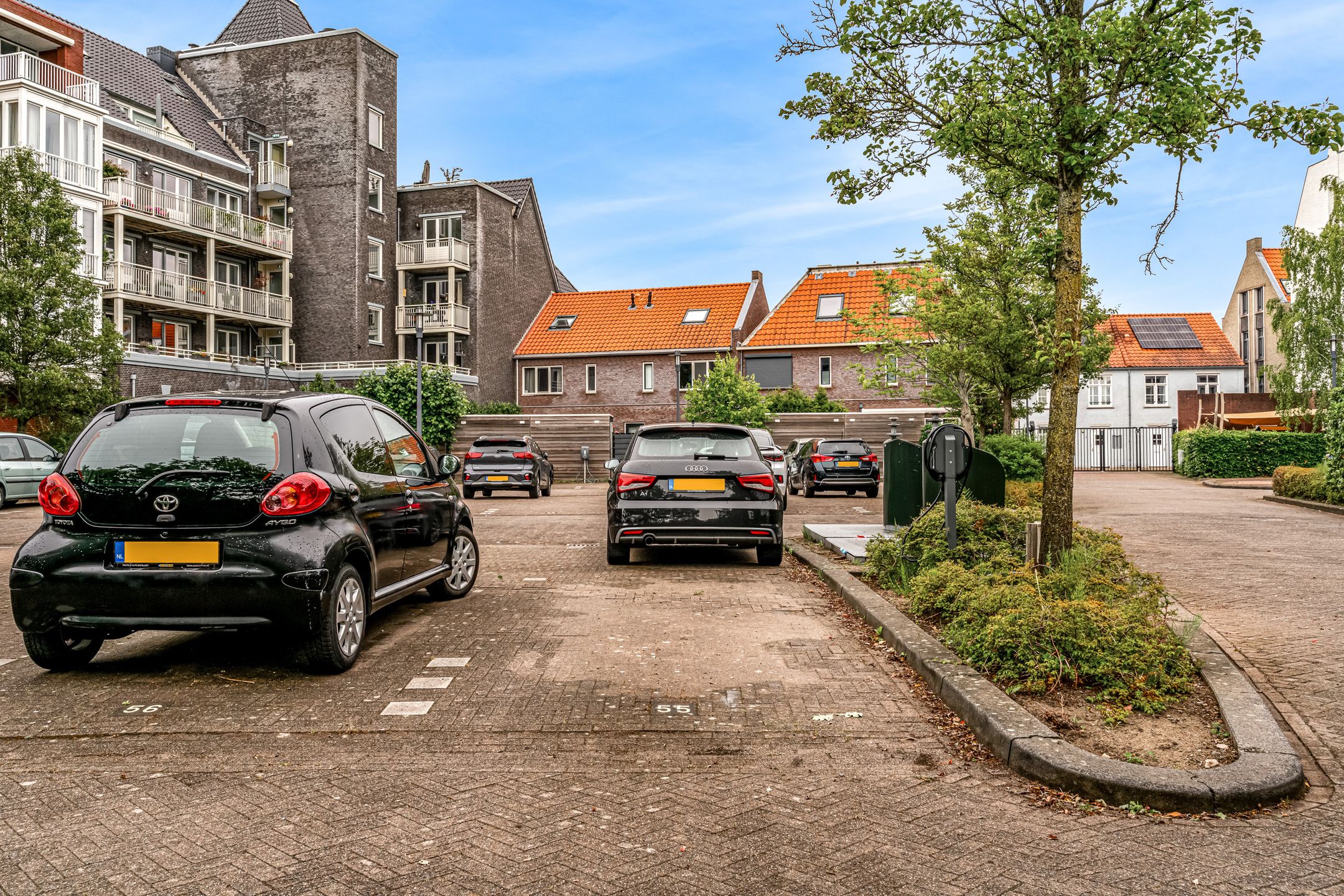 Foto 3 van Sportparkweg 124