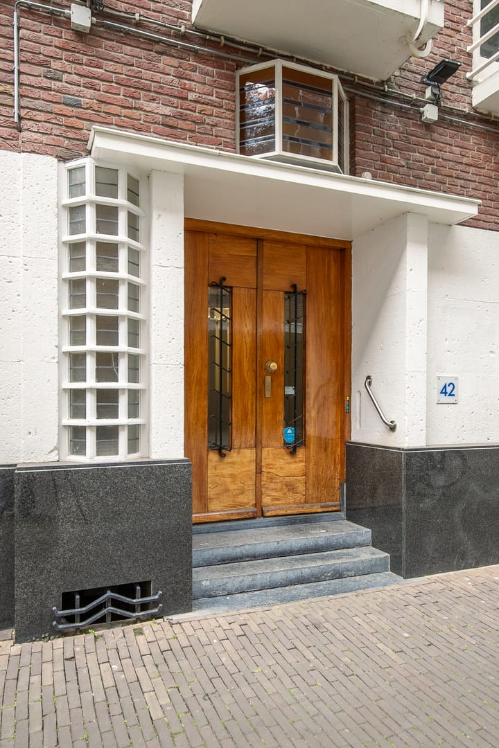 Photo 4 of Dautzenbergstraat 42