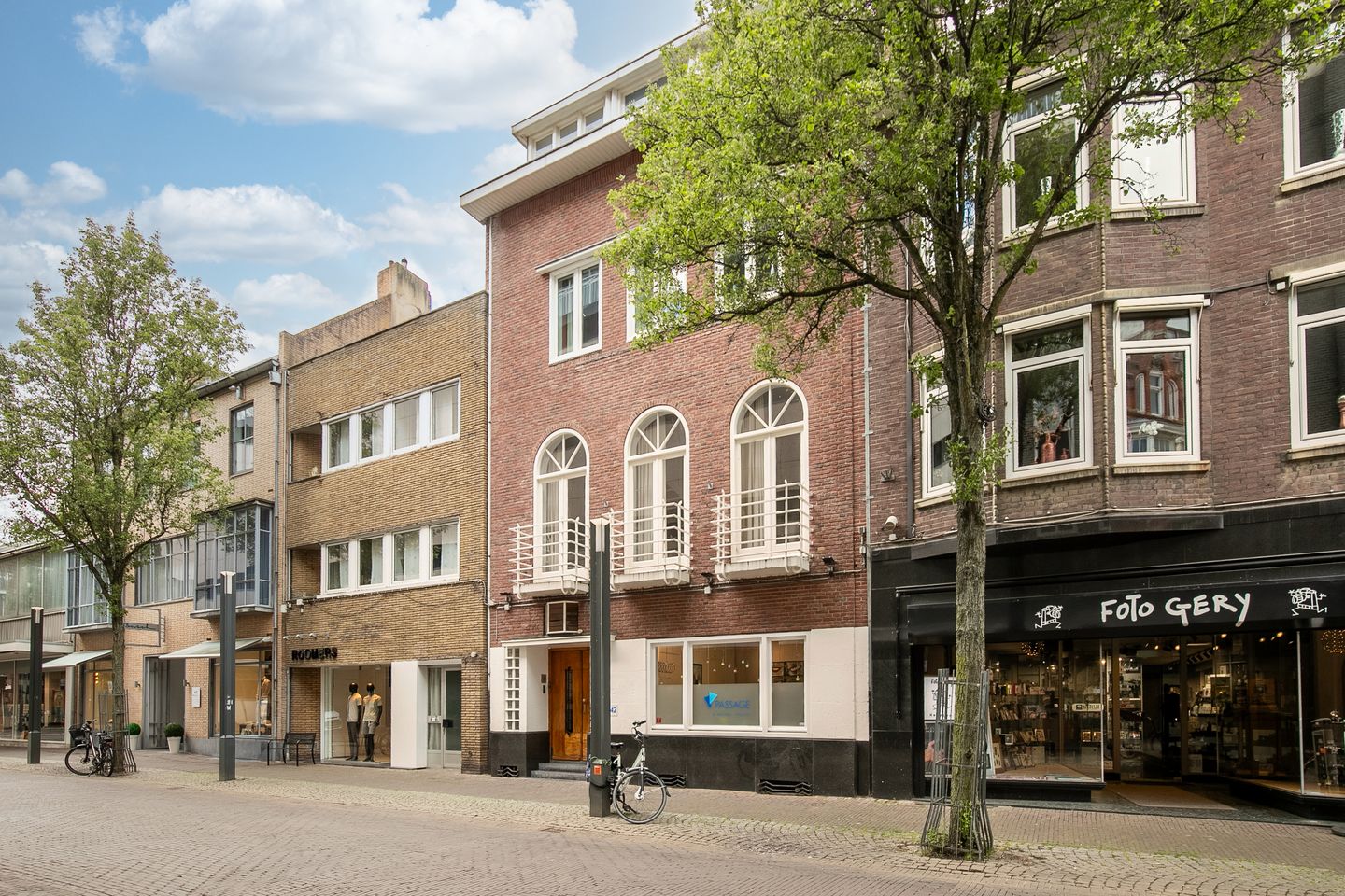 Photo 34 of Dautzenbergstraat 42