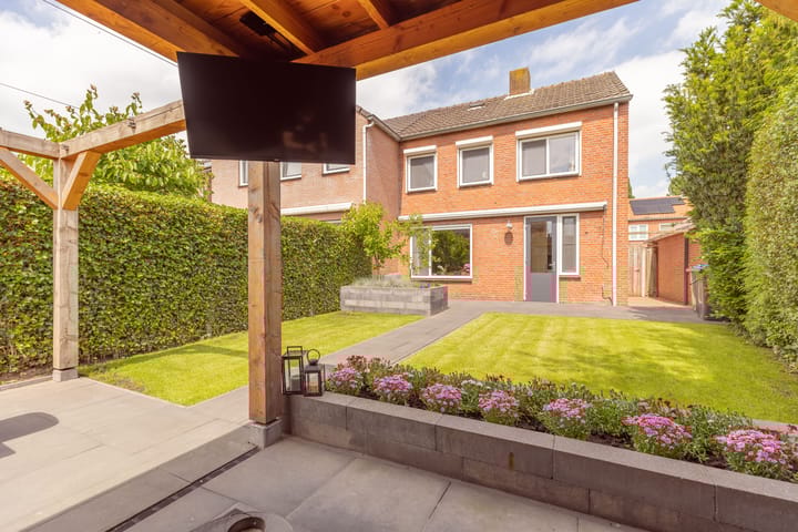 Foto 30 van Plataanstraat 1