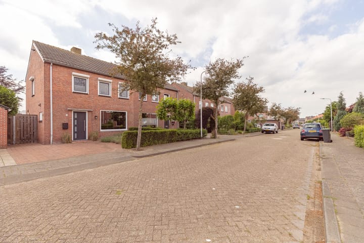 Foto 34 van Plataanstraat 1