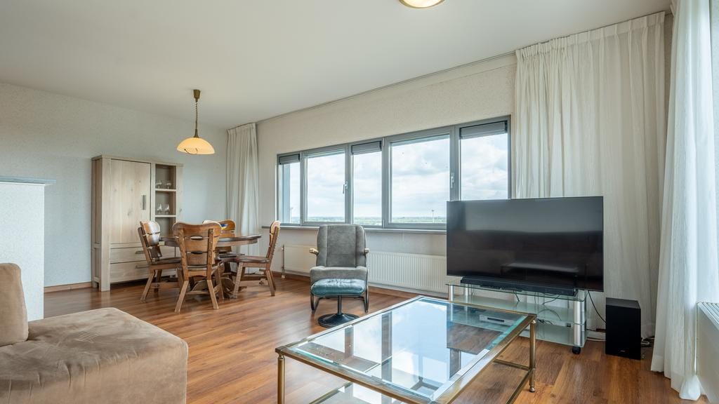 Photo 18 of Apollotoren 136