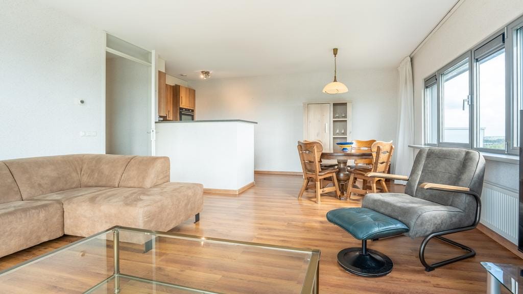 Photo 19 of Apollotoren 136