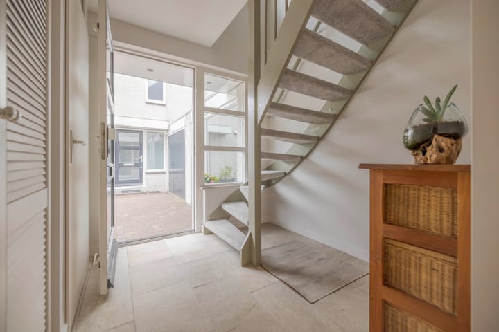 Foto 9 van Overveenstraat 4