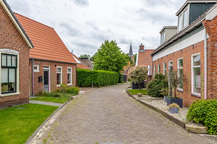 Photo 32 of Oosterstraat 56