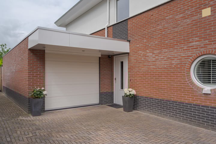 Foto 9 van Kloostersingel 9