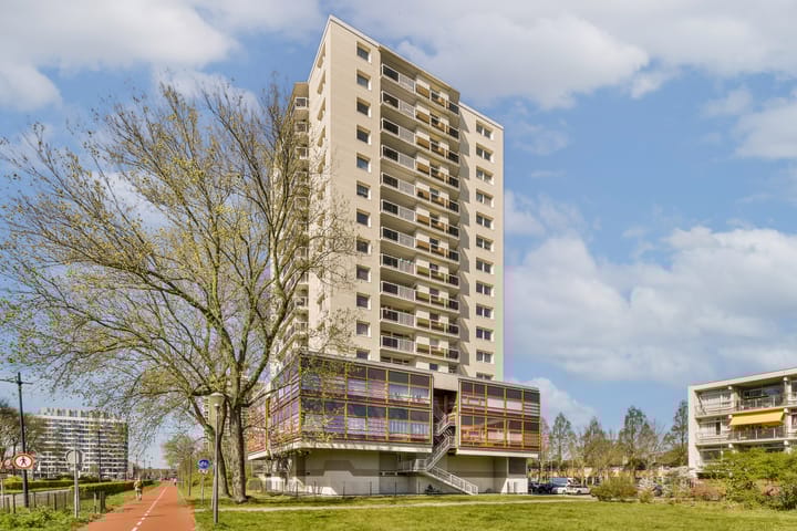 Bekijk foto van Robert Kochlaan 104 F