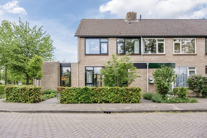 Foto 1 van Eikeboom 81