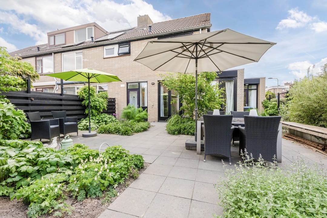 Foto 2 van Eikeboom 81