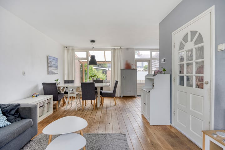 Photo 8 of Lorentzstraat 27