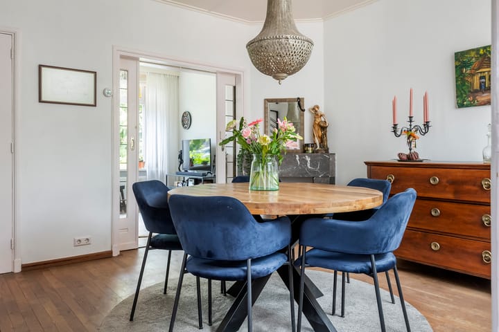 Photo 10 of J.D. van Leeuwenstraat 28