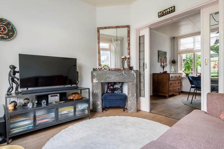 Photo 18 of J.D. van Leeuwenstraat 28