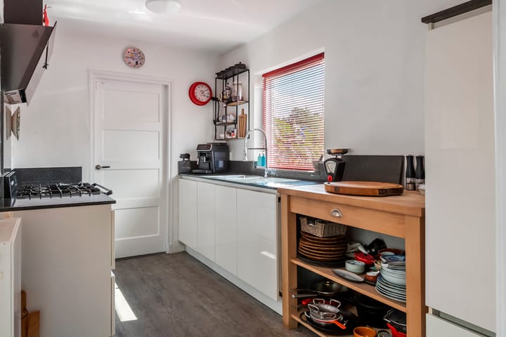 Photo 23 of J.D. van Leeuwenstraat 28