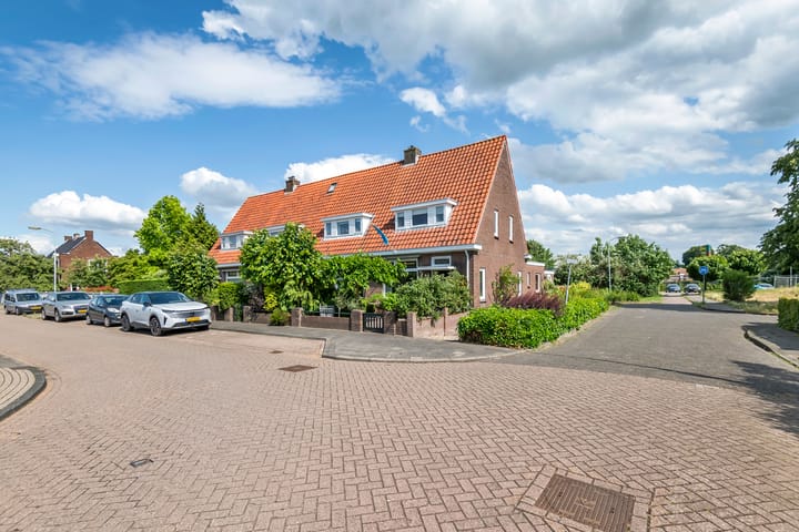 Photo 55 of J.D. van Leeuwenstraat 28