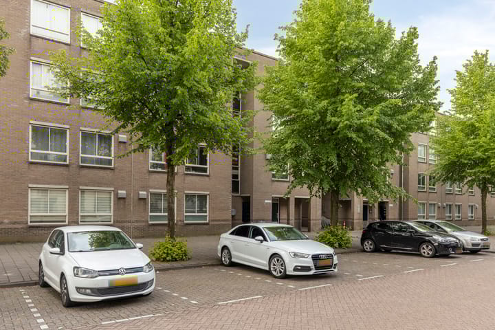 Foto 23 van Berthold Brechtstraat 32