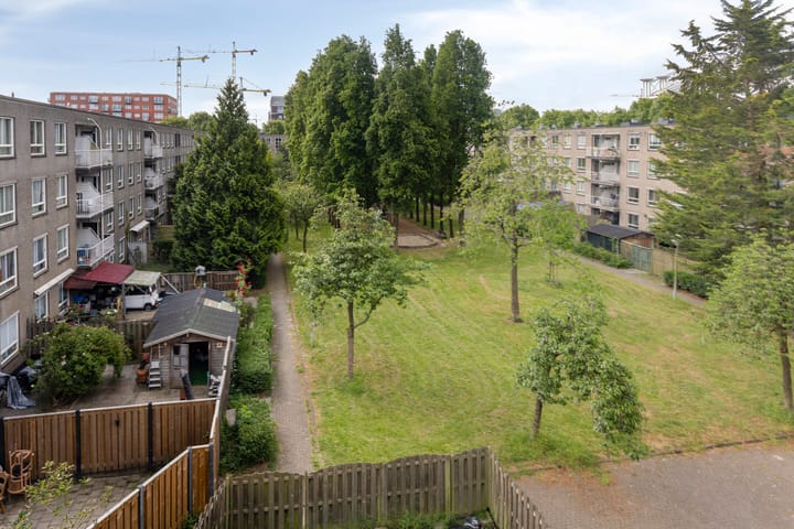 Foto 25 van Berthold Brechtstraat 32