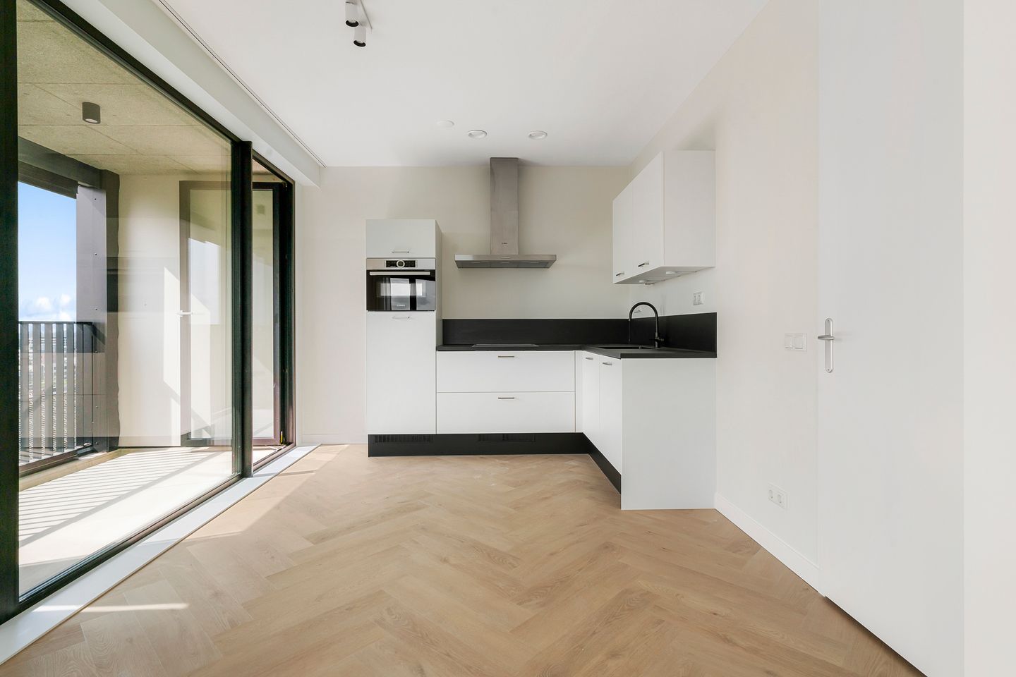 Photo 10 of Dudokstraat 112