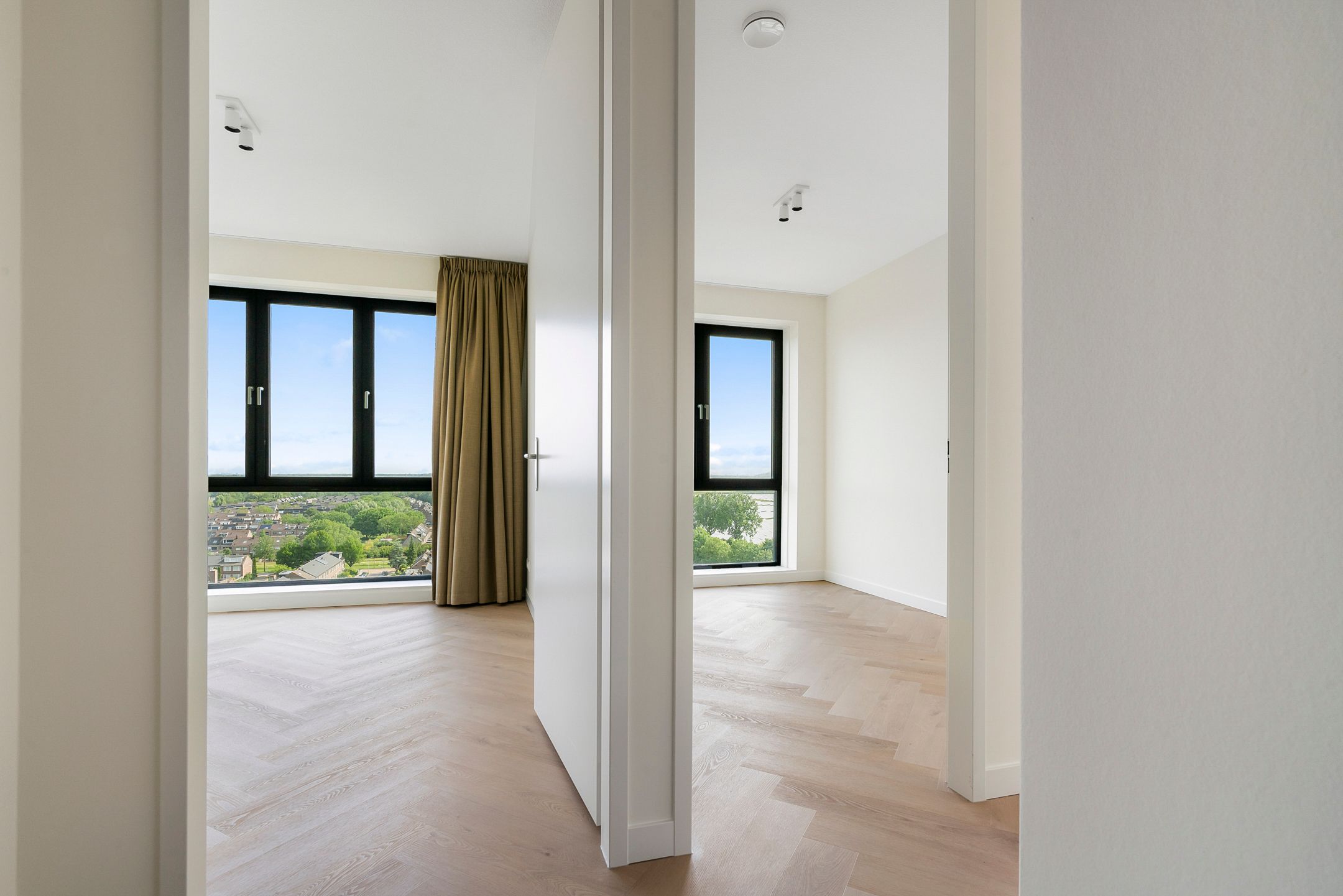 Photo 18 of Dudokstraat 112