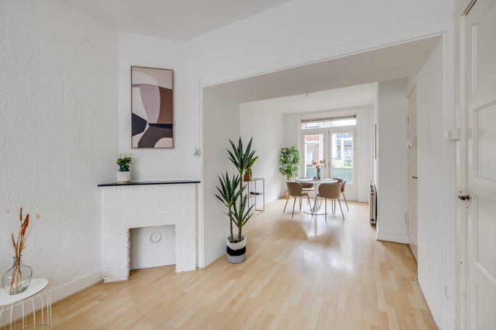 Foto 10 van Nieuwravenstraat 12-BS