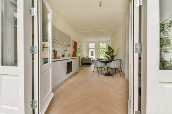 Foto 9 van Tilanusstraat 28-2