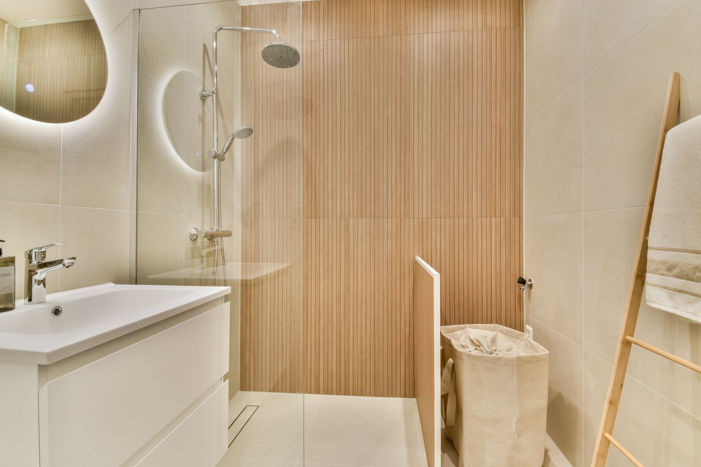 Foto 14 van Tilanusstraat 28-2