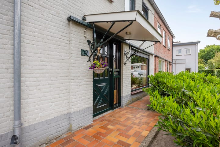 Photo 12 of Burgemeester Voskensstraat 2